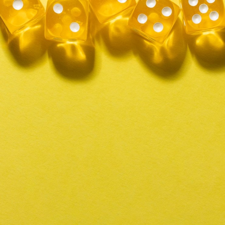 Tampilan meja Domino QQ di seatogel dengan empat batu domino yang dibagikan kepada pemain
